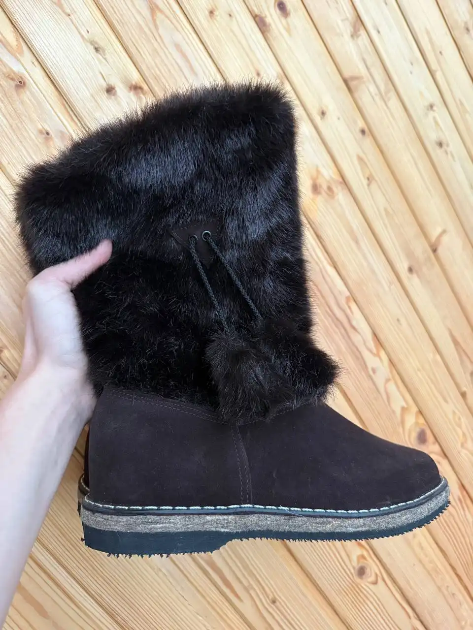 Натуральные женские унты из натуральной кожи с овчиной внутри - Обувь (Одежда) в Мытищи