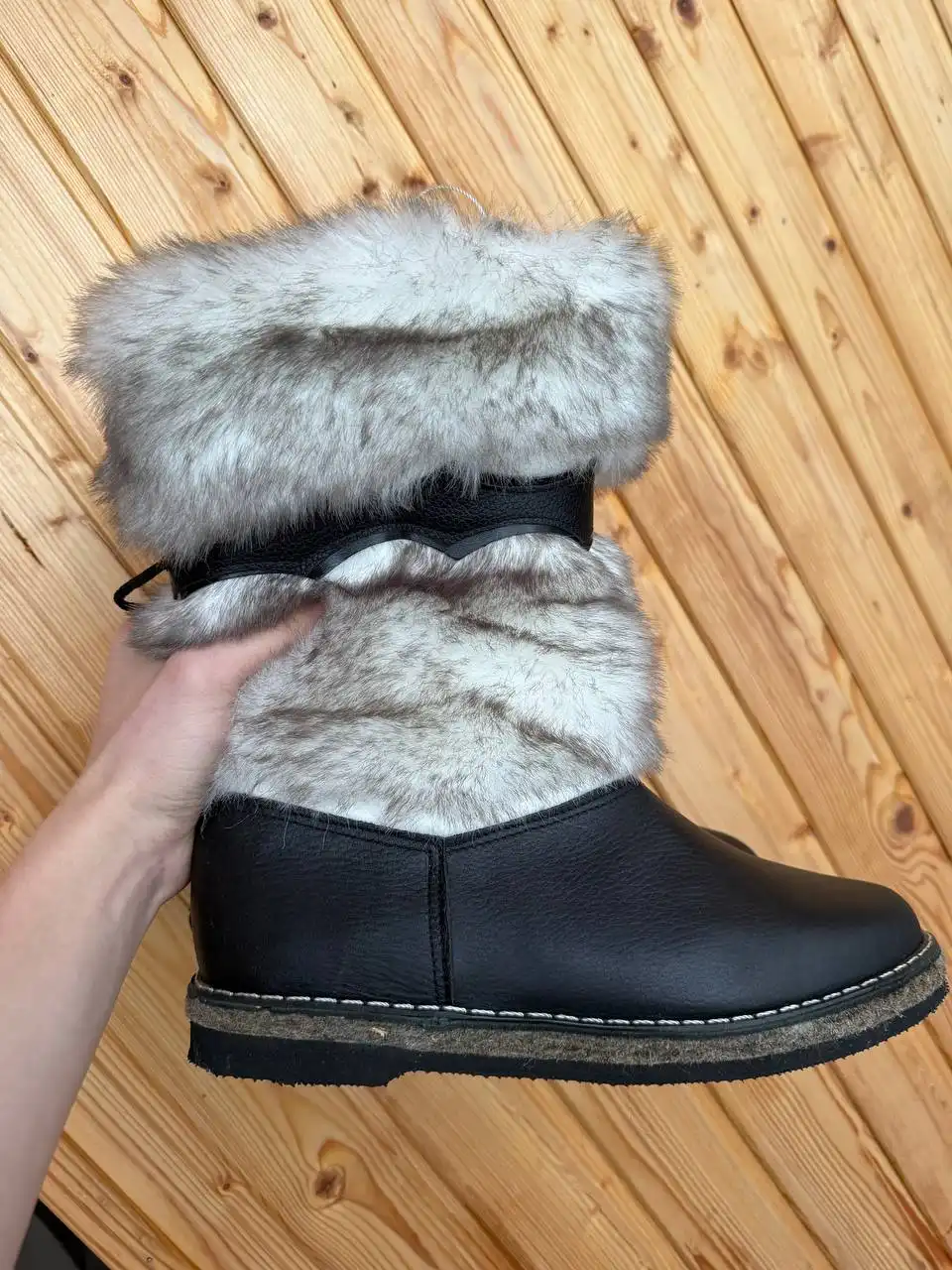 Натуральные женские унты из натуральной кожи с овчиной внутри - Обувь (Одежда) в Мытищи