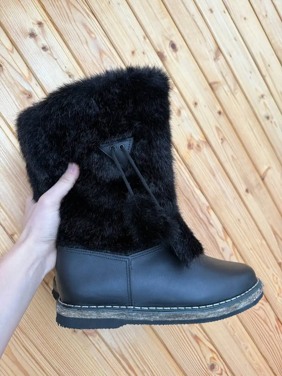 Натуральные женские унты из натуральной кожи с овчиной внутри - Обувь (Одежда) в Мытищи