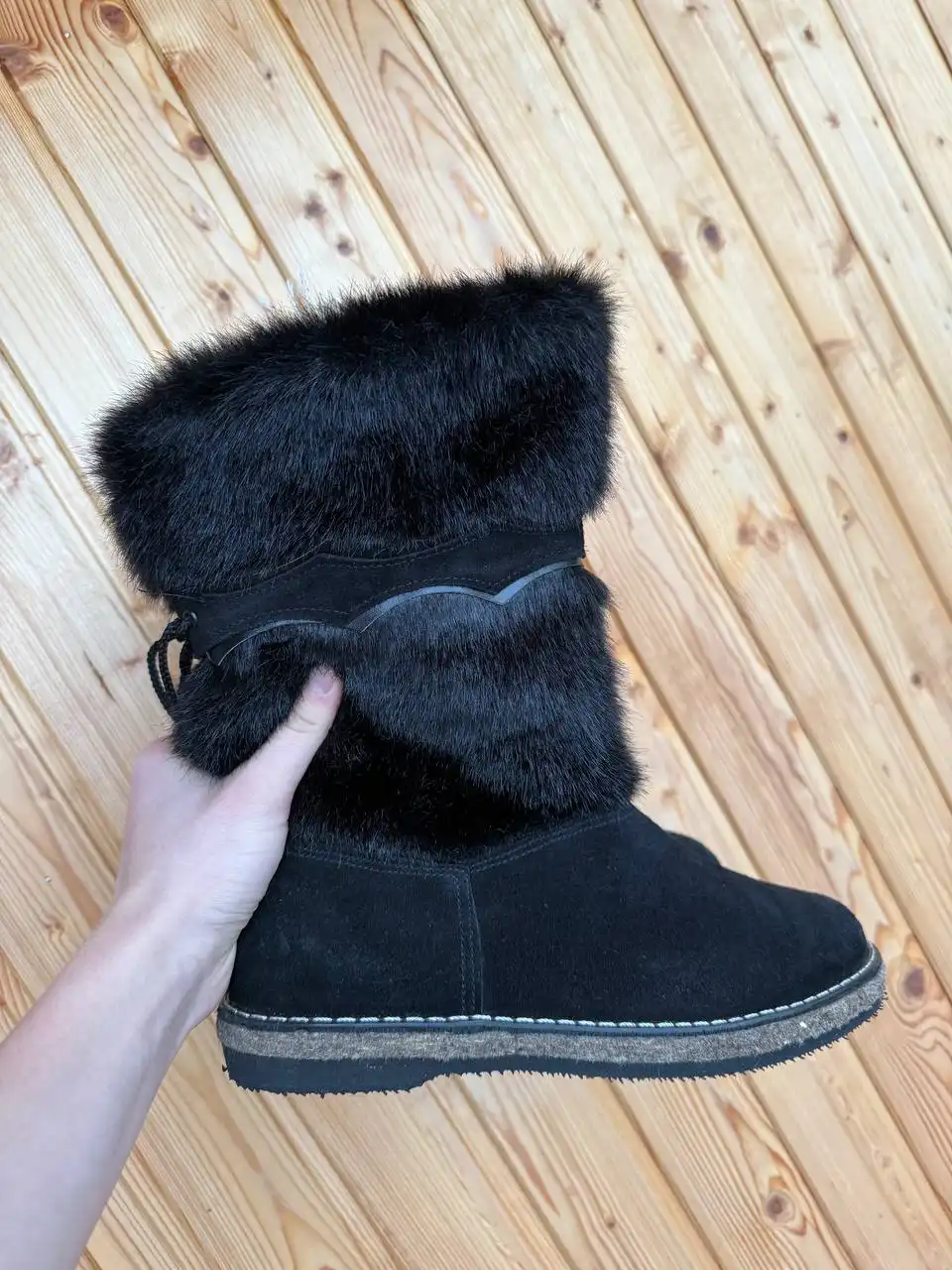 Натуральные женские унты из натуральной кожи с овчиной внутри - Обувь (Одежда) в Мытищи