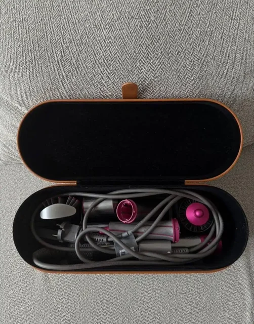 Стайлер Dyson с кейсом - частное объявление в Мытищи