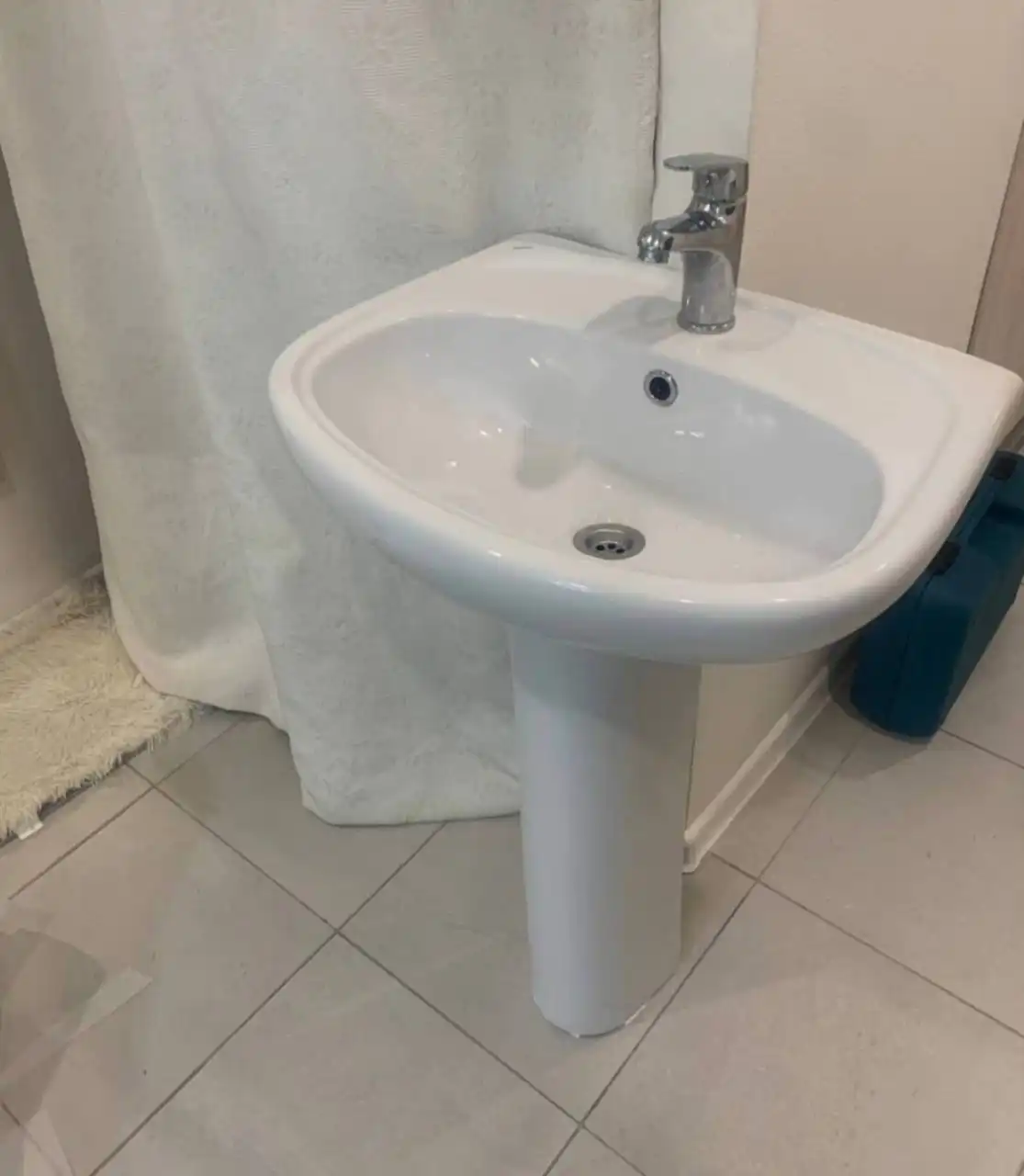 Продажа раковины тюльпан и крана Аквафор - Сантехника (Для дома и дачи) в Мытищи