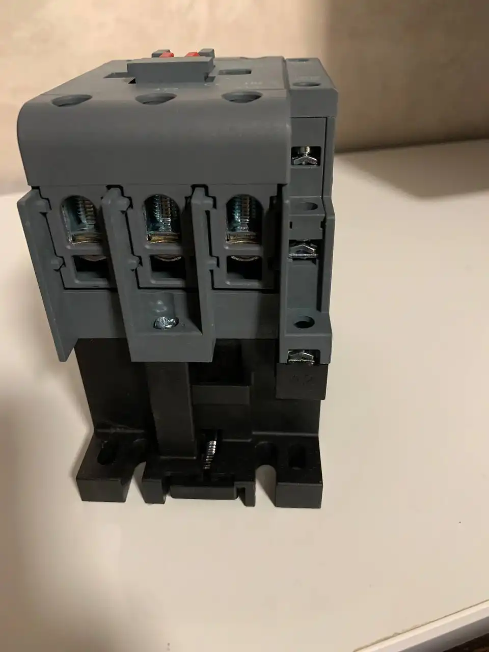 Продам новый контактор - Электрооборудование (Запчасти) в Мытищи