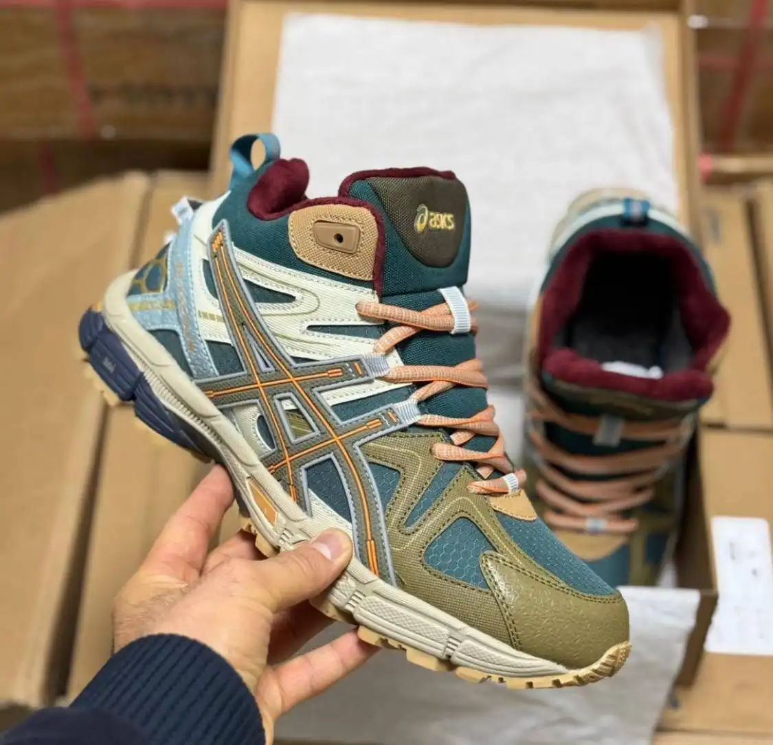 Кроссовки ASICS размер 42 - Обувь (Одежда) в Мытищи