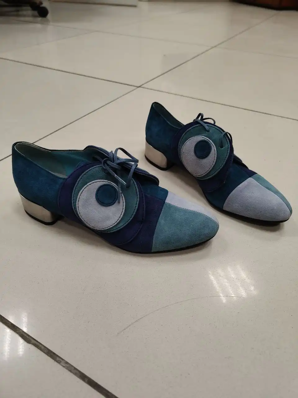 Кроссовки и туфли разных размеров - Обувь (Одежда) в Мытищи