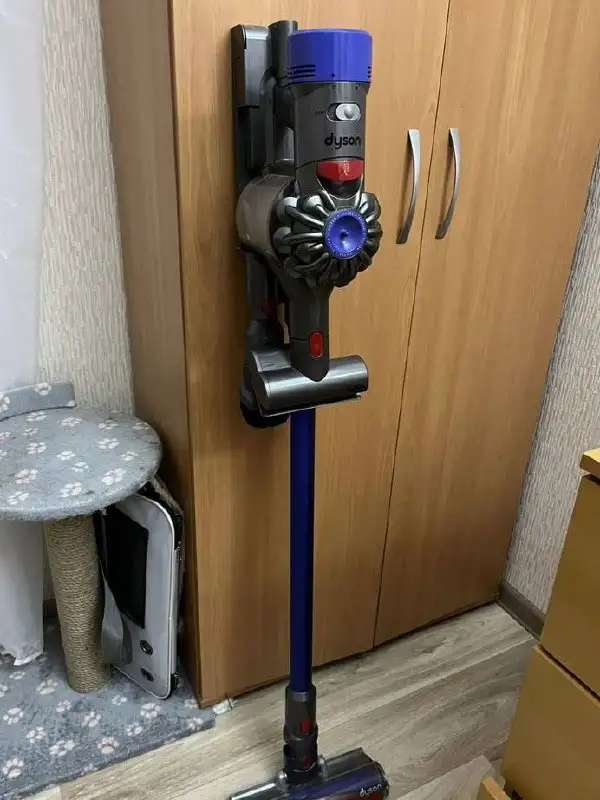Пылесос Дайсон v7 отдам даром - Барахолка в Мытищи