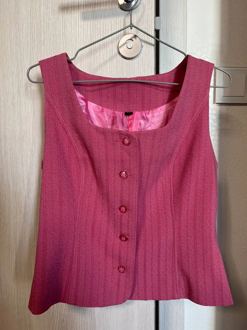 Женская жилетка размер 42 оверсайз - Верхняя одежда (Одежда) в Мытищи