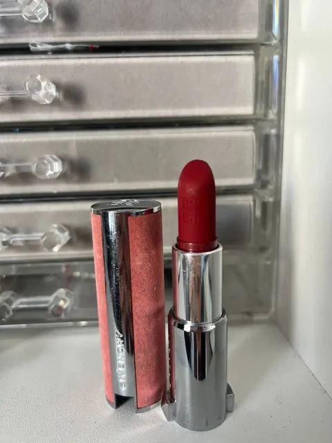 Помада GIVENCHY с чехлом - Утюжки для волос в Мытищи