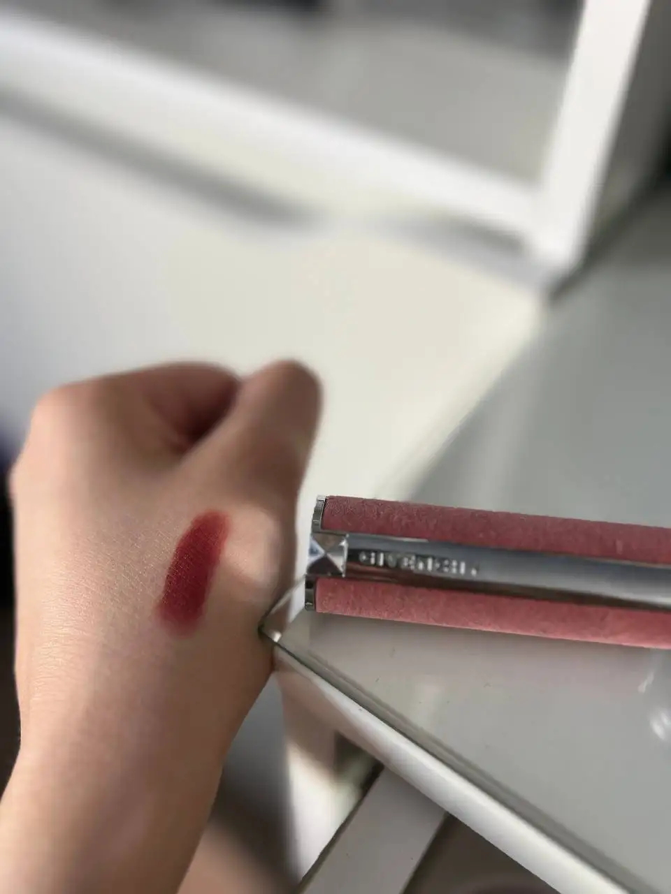 Помада GIVENCHY с чехлом - Косметика (Красота и здоровье) в Мытищи