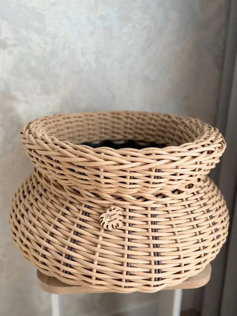 Кашпо из искусственного ротанга на заказ - Выпечка в Мытищи