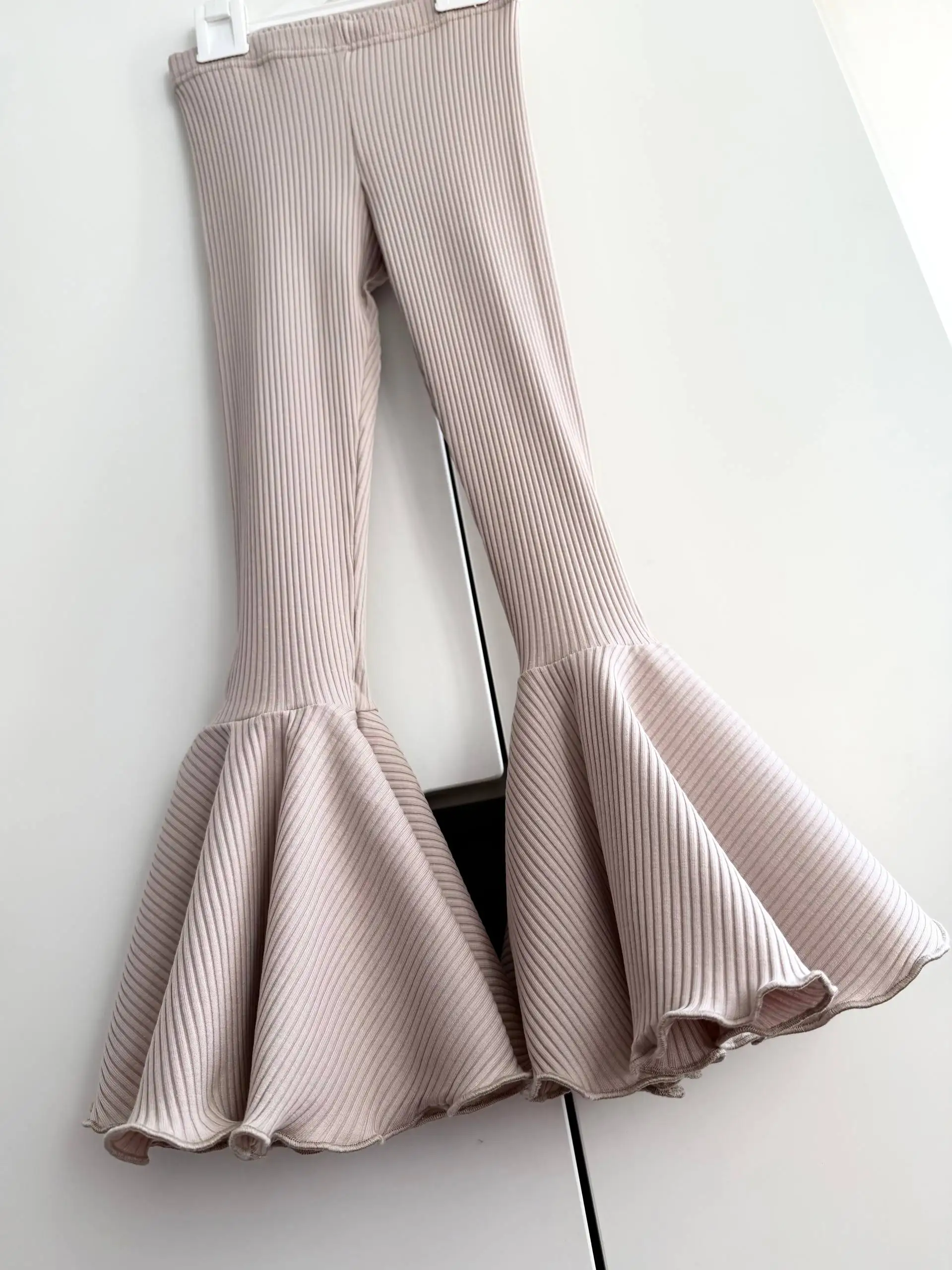 Новые бомбические легинсы клеш для девочки - Одежда для детей (Барахолка) в Мытищи