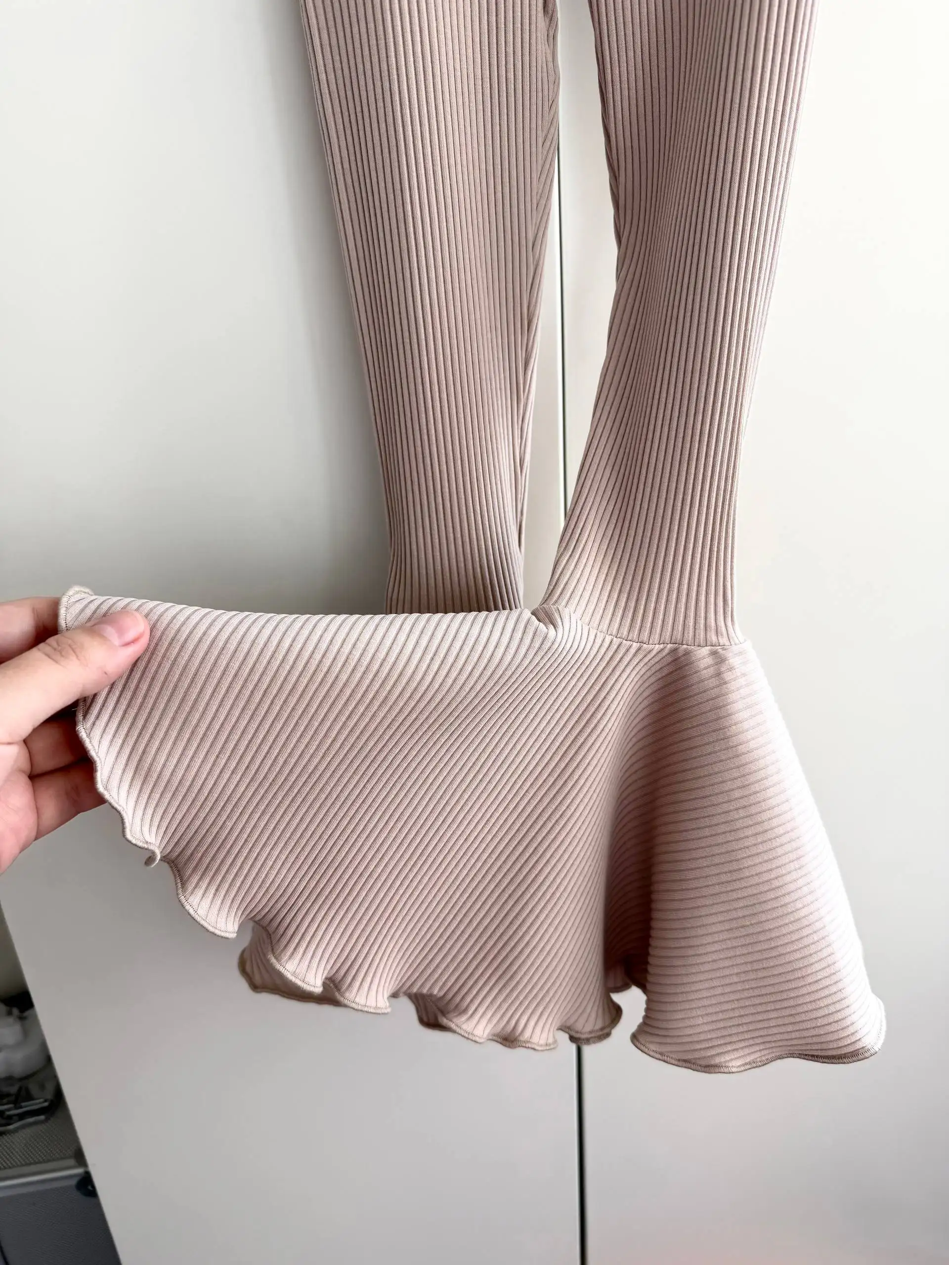 Новые бомбические легинсы клеш для девочки - Одежда для детей (Барахолка) в Мытищи