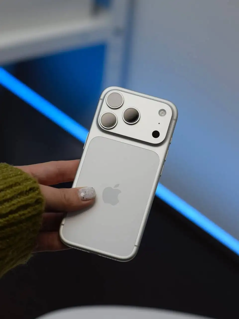 Продажа iPhone 17 Pro Silver 256Gb - Смартфоны (Электроника) в Мытищи