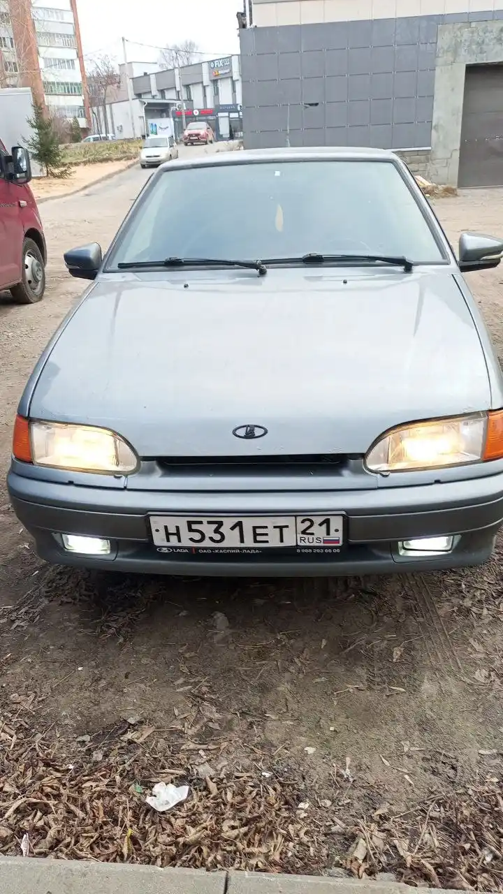 Автомобиль 2010 года