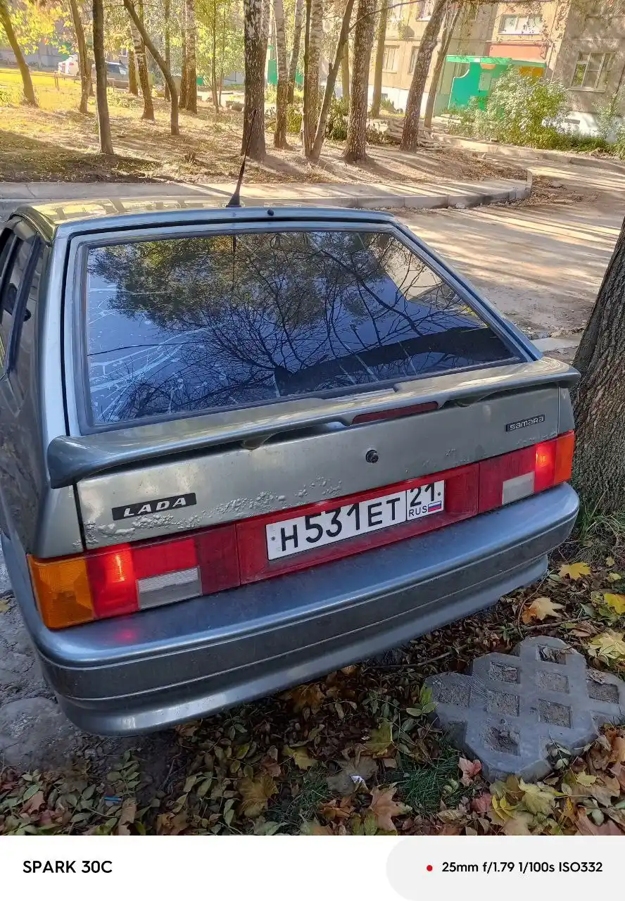 Автомобиль 2010 года