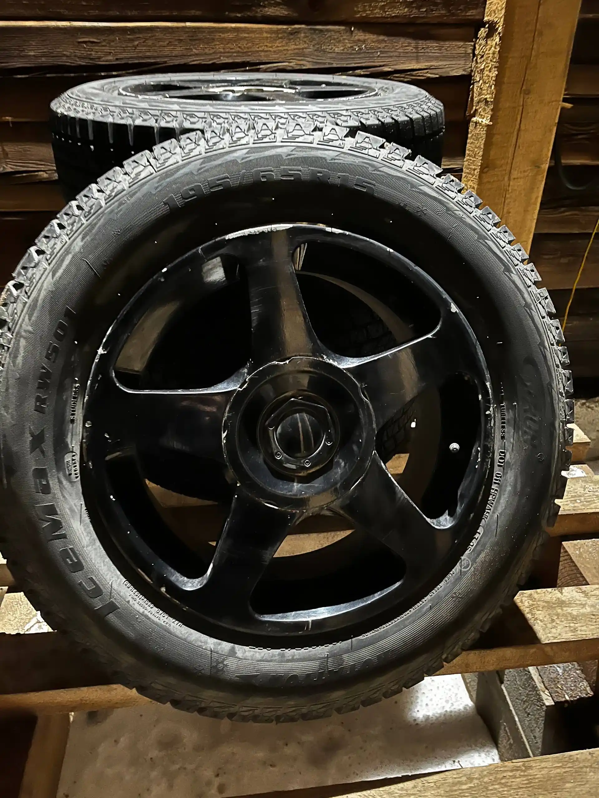 Литье R15 с зимней резиной