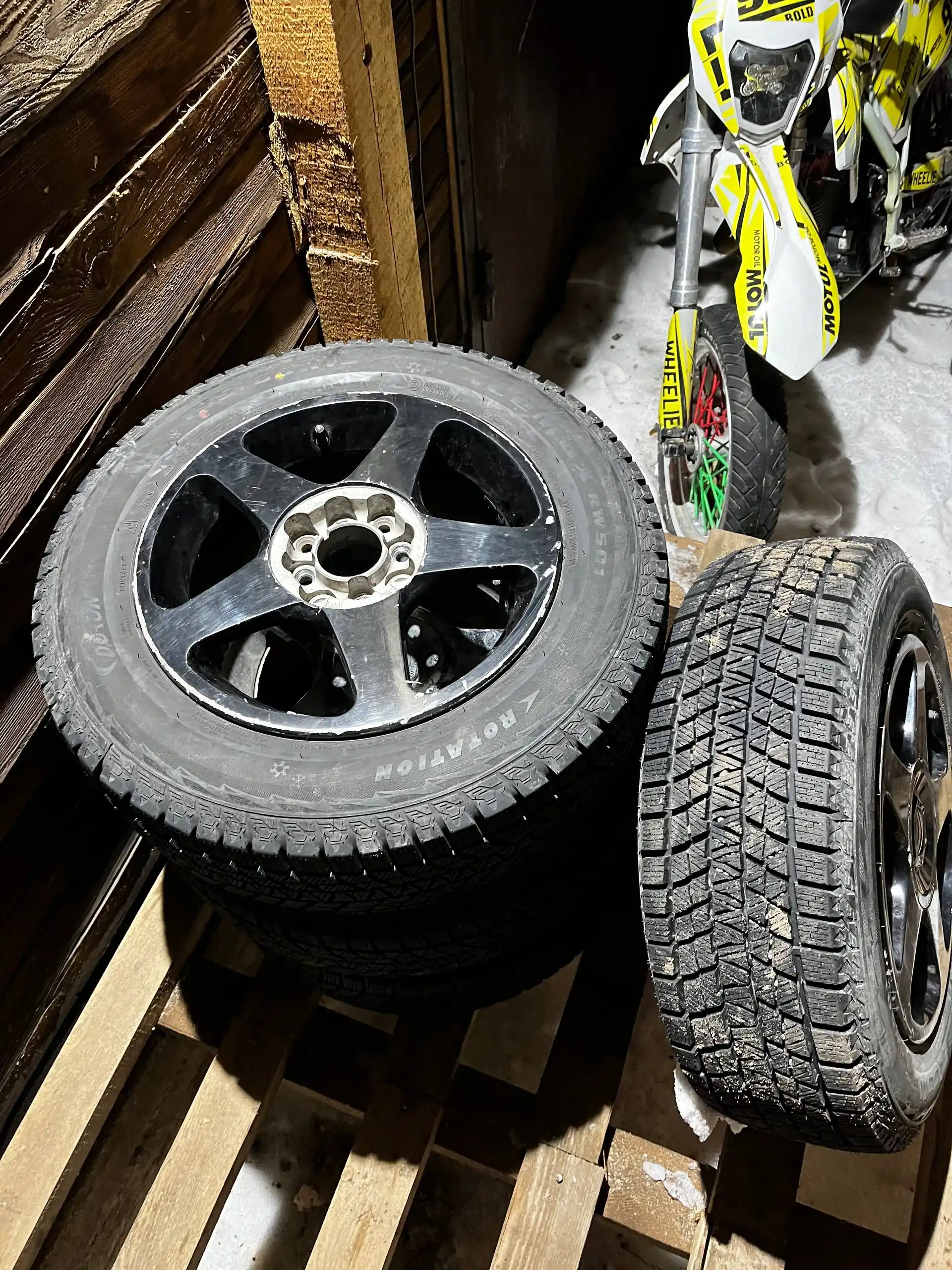 Литье R15 с зимней резиной