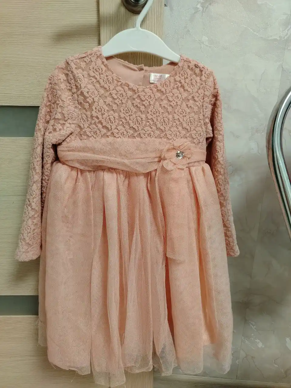 Платья нарядные