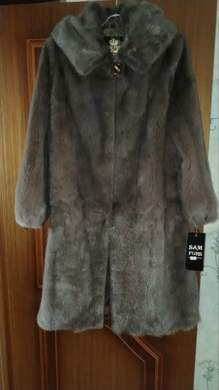Норковая шуба и зимний пуховик