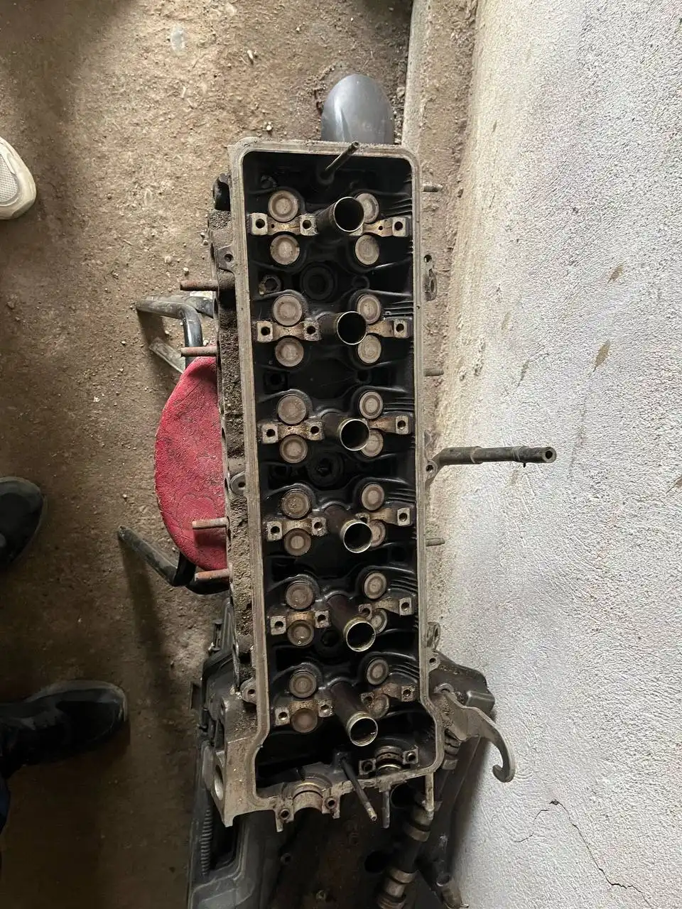 Продам головку блока цилиндров на 1gfe