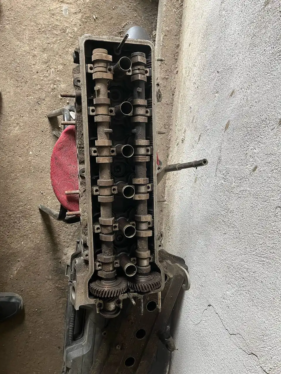 Продам головку блока цилиндров на 1gfe