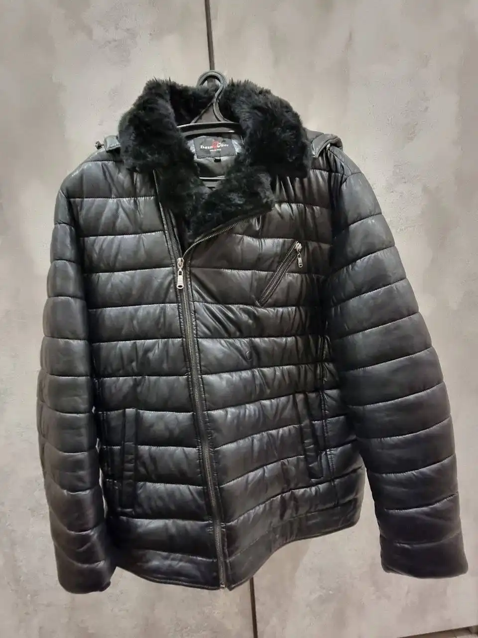 Продам кожаную куртку