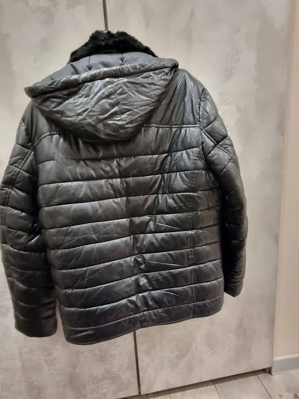 Продам кожаную куртку