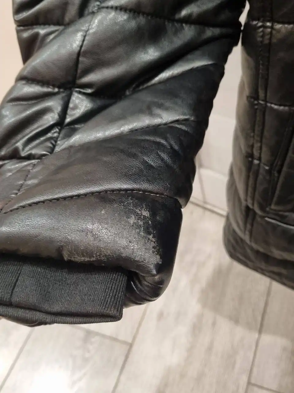 Продам кожаную куртку