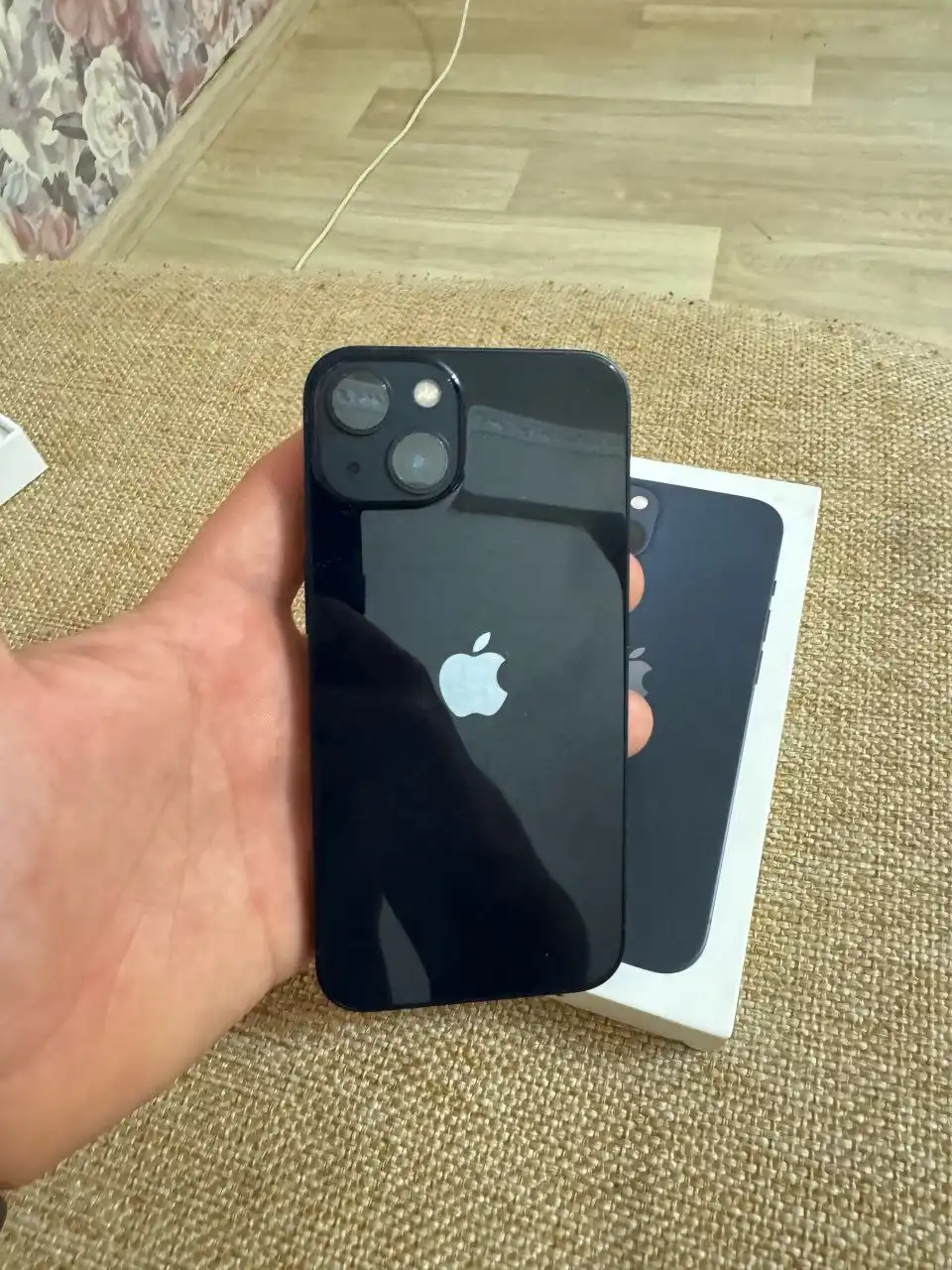 Продам iPhone 13 128 ГБ