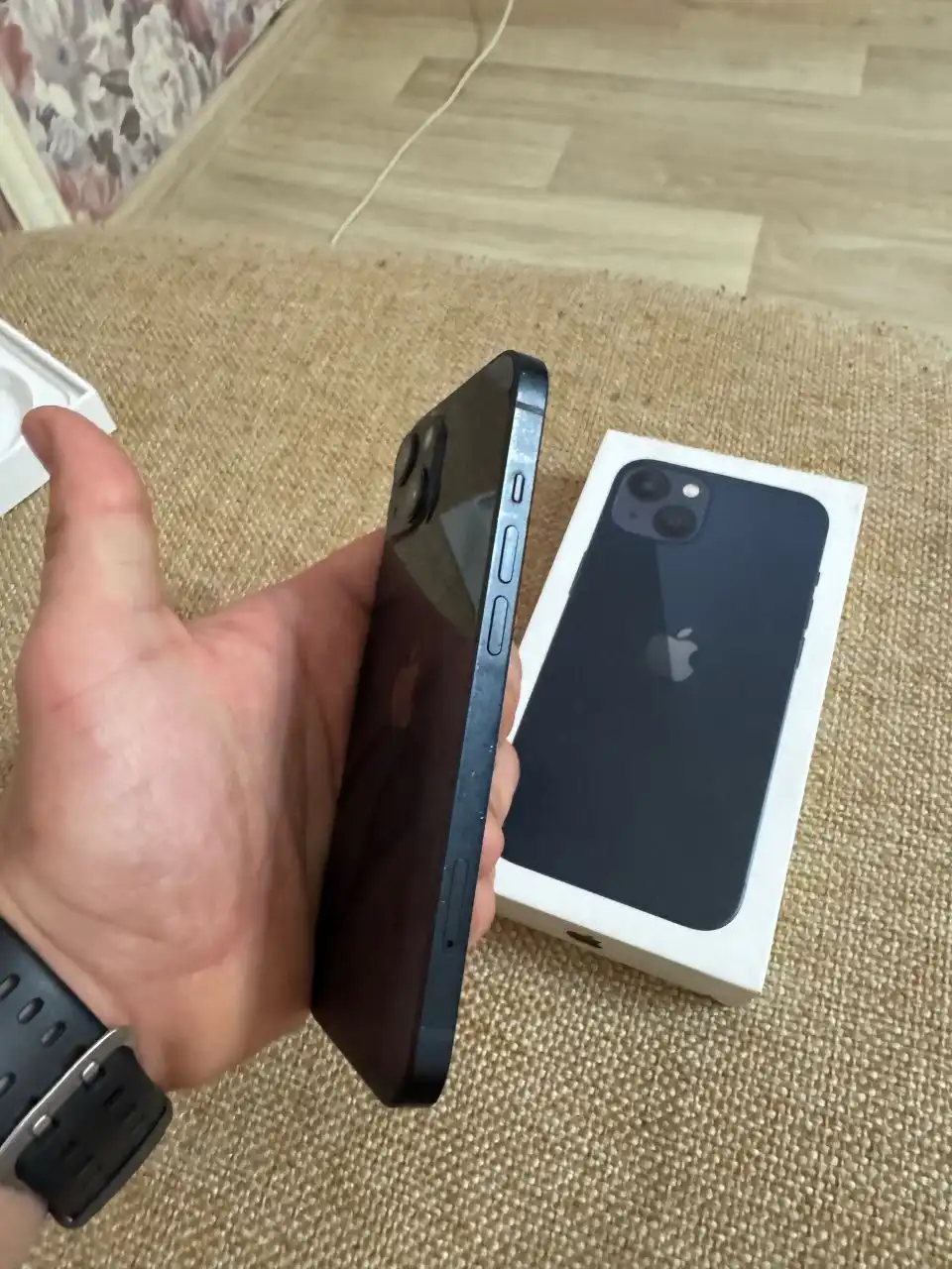 Продам iPhone 13 128 ГБ