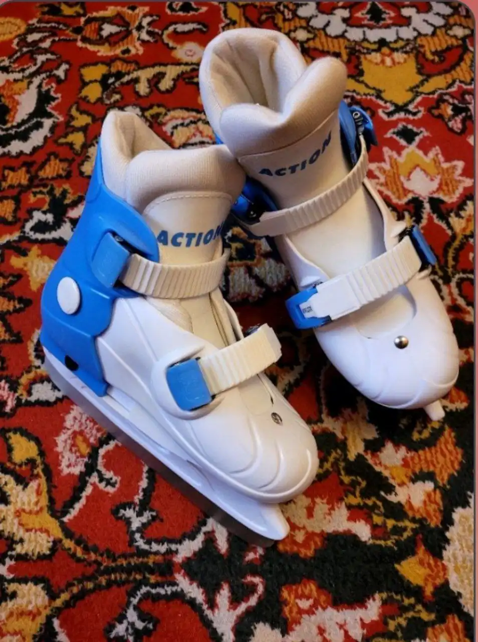 Продам раздвижные коньки ледовые