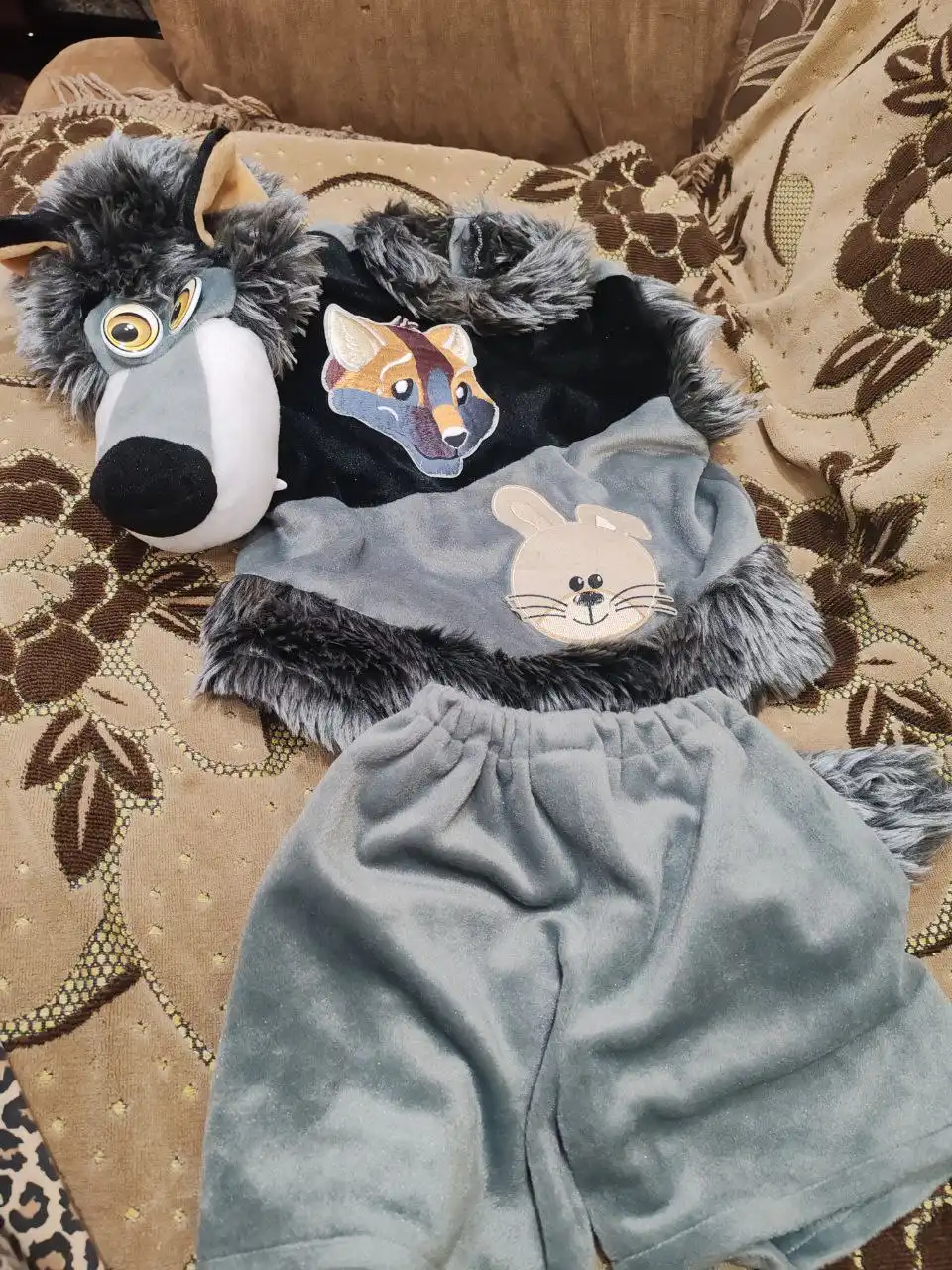 Продам костюм волка на мальчика 5-6 лет