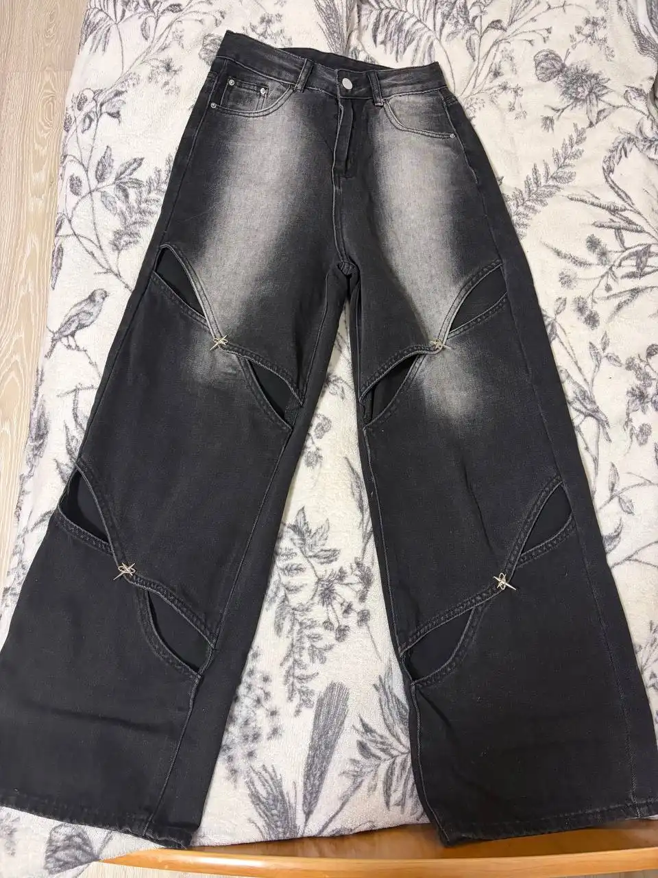 Продажа джинсов