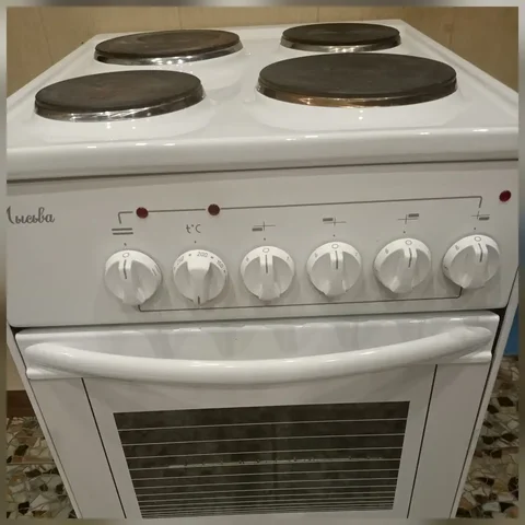 Продажа электрической плиты в идеальном состоянии - Для дома и дачи в Чита