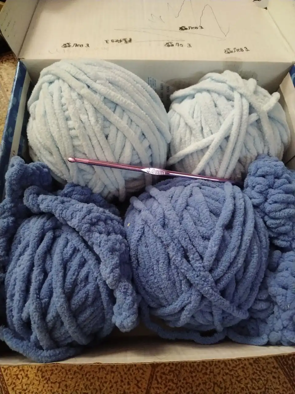 Отдам все за...