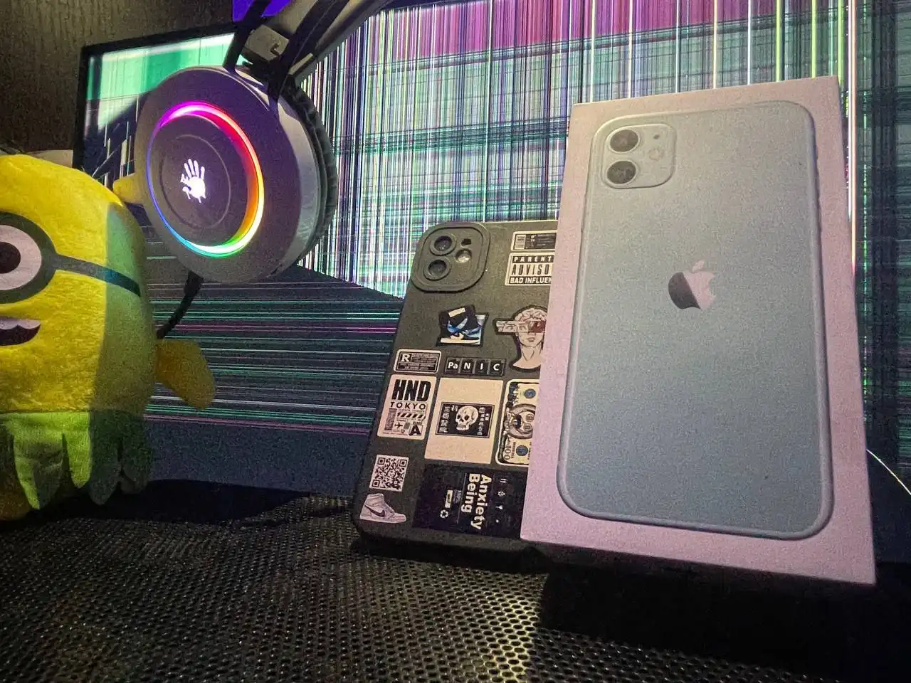 Продам комплект: Ноутбук Lenovo ITPad и iPhone 11 64 GB - Электроника в Чита