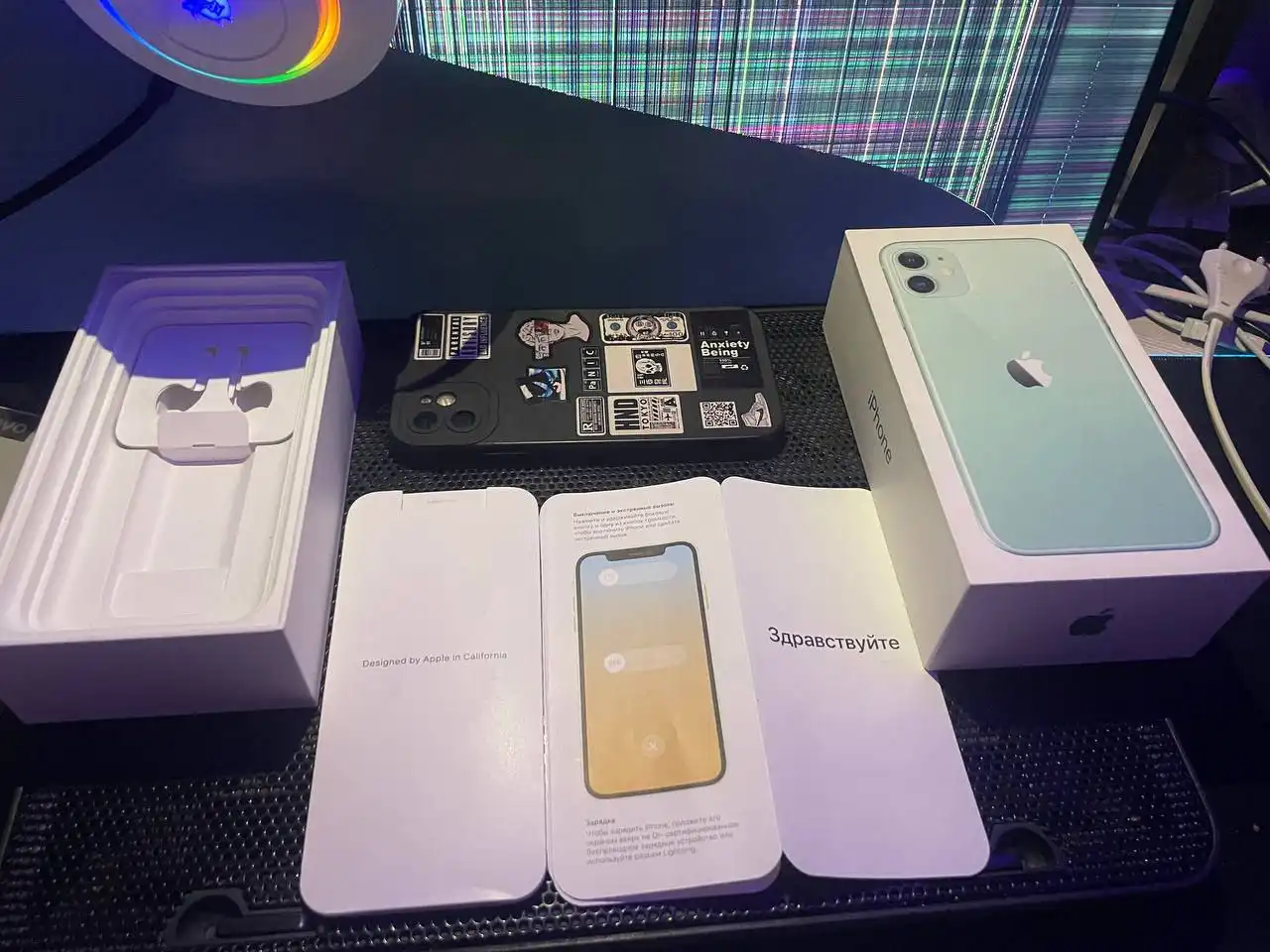 Продам комплект: Ноутбук Lenovo ITPad и iPhone 11 64 GB - Электроника в Чита