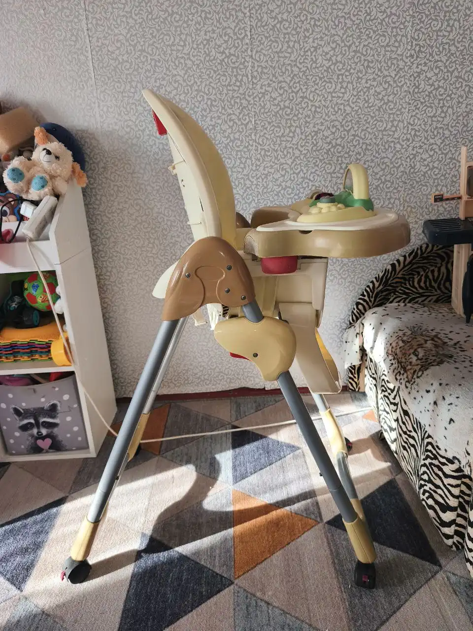Продам детский стульчик для кормления - Детская мебель (Товары для детей) в Чита