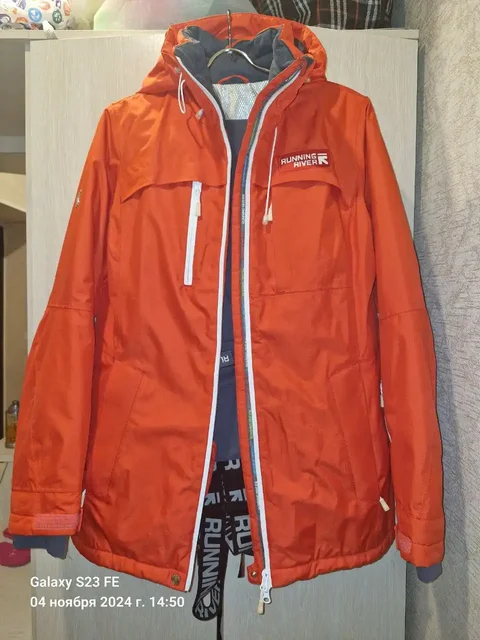 Женский горнолыжный костюм - Спортивная одежда в Неизвестно