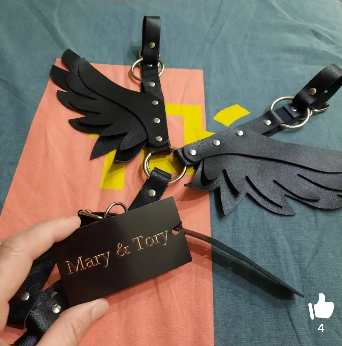 Продам портупею, маску, крылья и туфли - Одежда в Чита