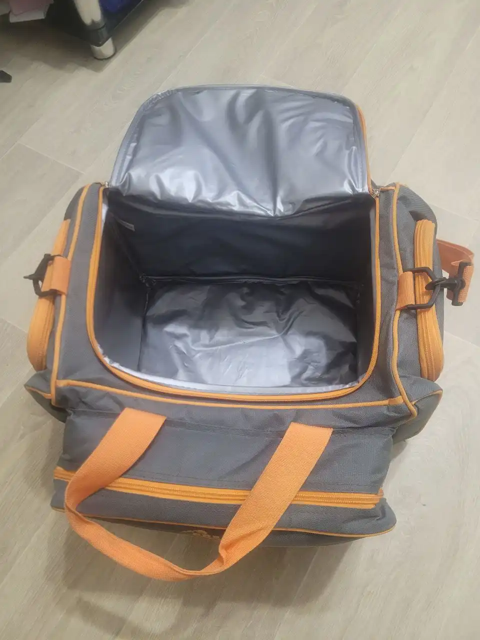 Продам термосумку походную с набором посуды - Туризм и походы (Хобби и отдых) в Чита