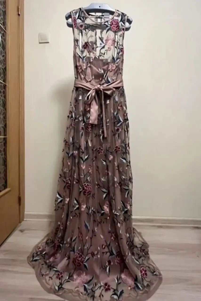 Продам вечернее платье размер 48 бренд 1001 Dres - Вечерние платья (Одежда) в Чита