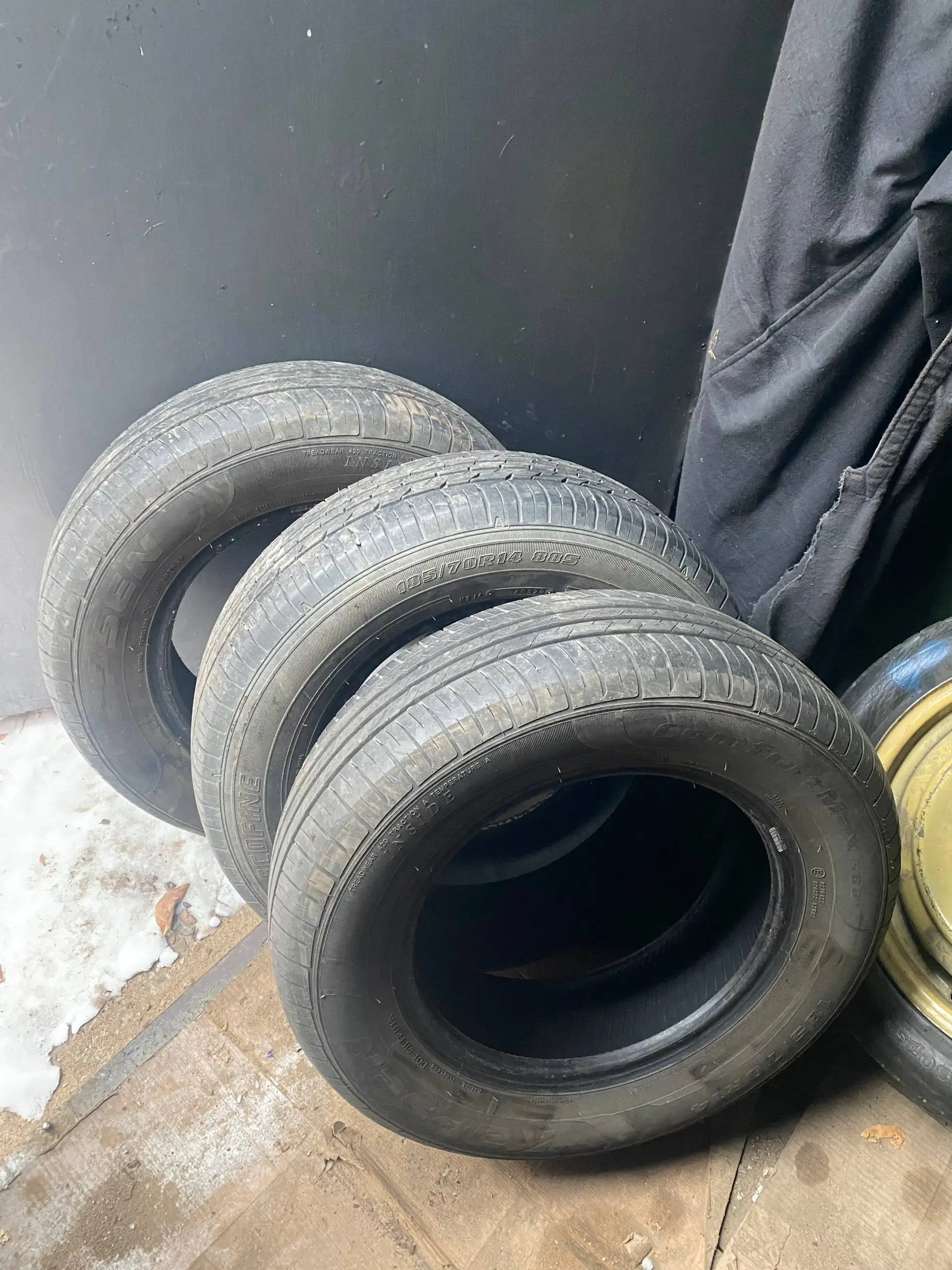 Резина 185/70 R14 - Шины и диски (Авто) в Чита