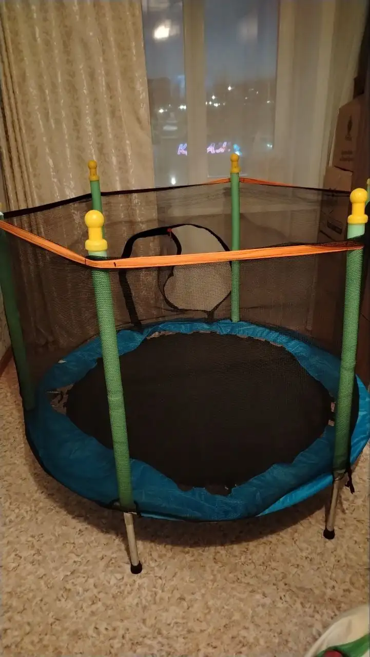 Продам батут в хорошем состоянии - Спортивные товары (Хобби и отдых) в Чита