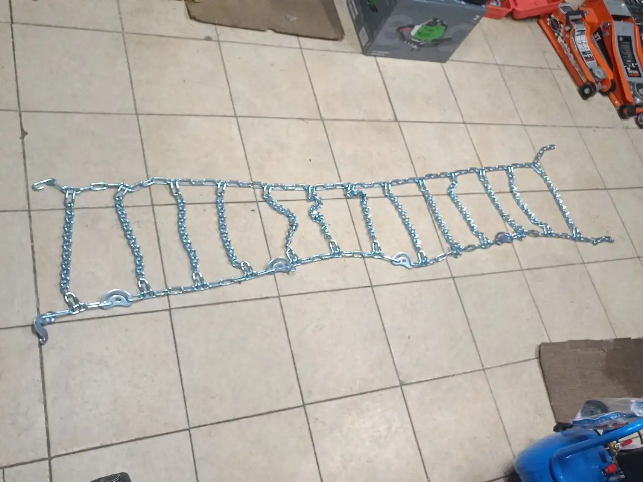 Цепи противоскольжения - Аксессуары (Авто) в Чита