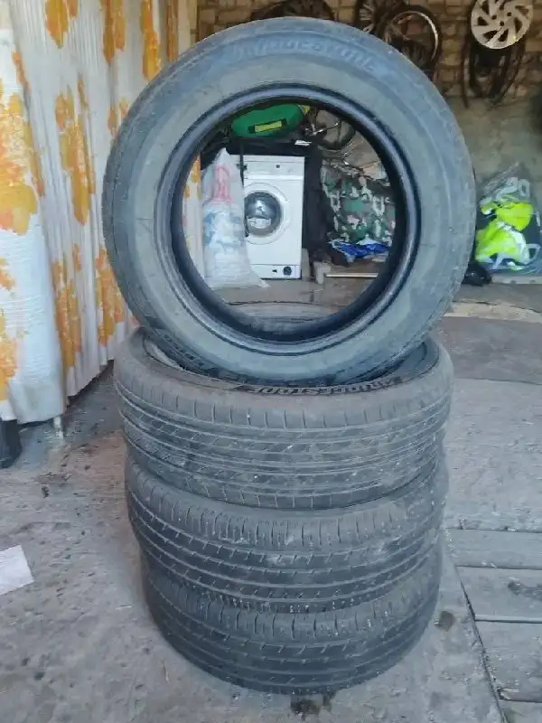 Автошины 185/60 R15 летние с износом 20% - Шины и диски (Авто) в Чита