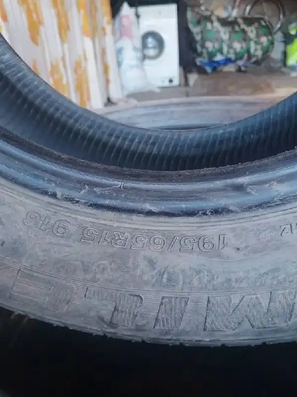 Шина летняя 195/65 R15 с износом 40% - Шины и диски (Авто) в Чита