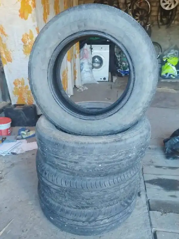 Шина летняя 195/65 R15 с износом 40% - Шины и диски (Авто) в Чита