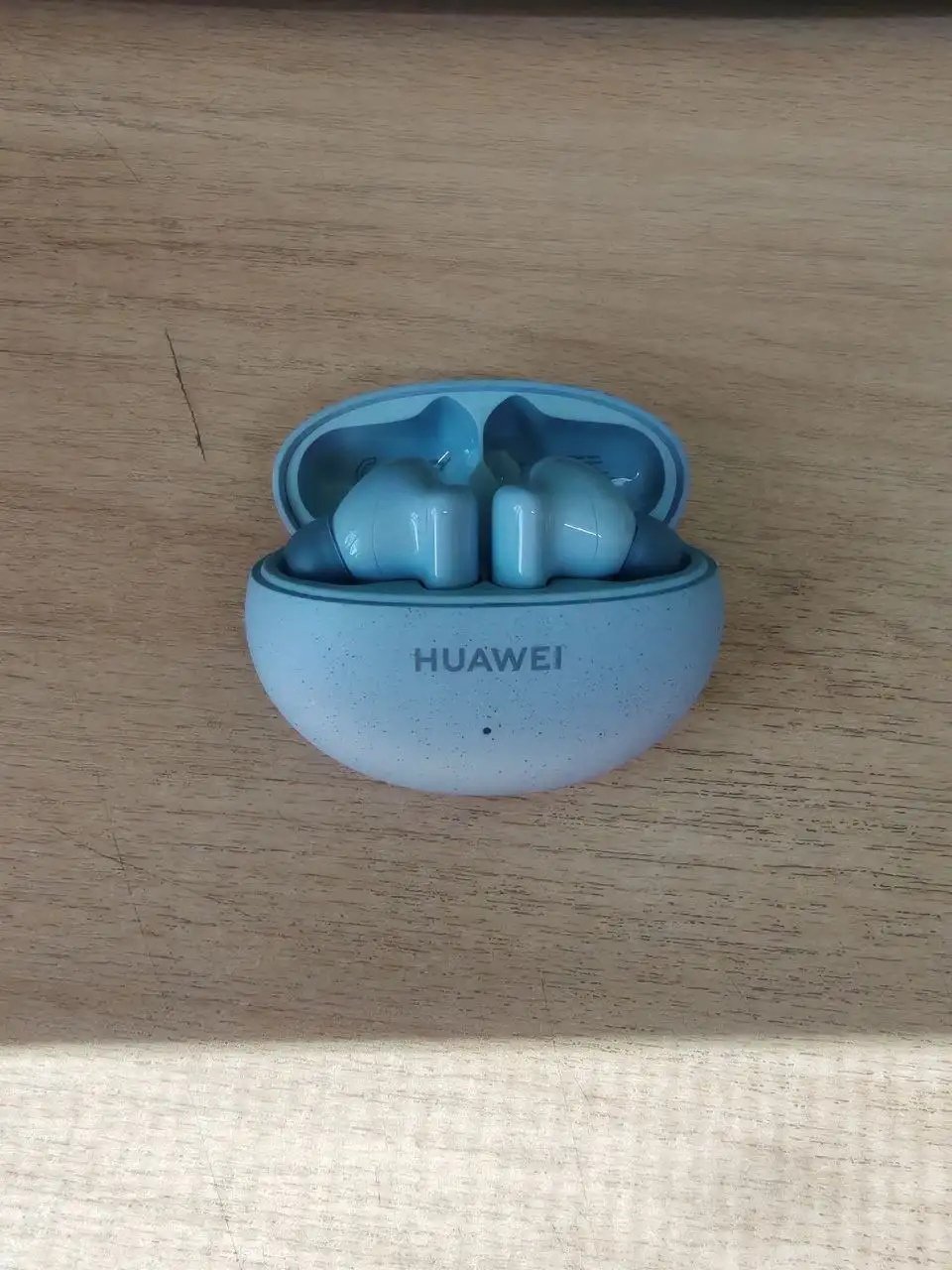 Продажа наушников Huawei freebuds 5i, мыши Logitech g304 и клавиатуры AULA - Компьютерная периферия (Электроника) в Неизвестно
