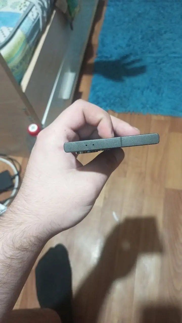 Продам Samsung S24 Ultra 512/12 с повреждением экрана - Смартфоны (Электроника) в Чита